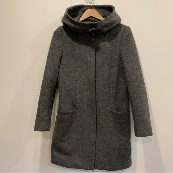 Aritzia Babaton Pearce Wool Coat with hood in grey - Picture 8 of 16